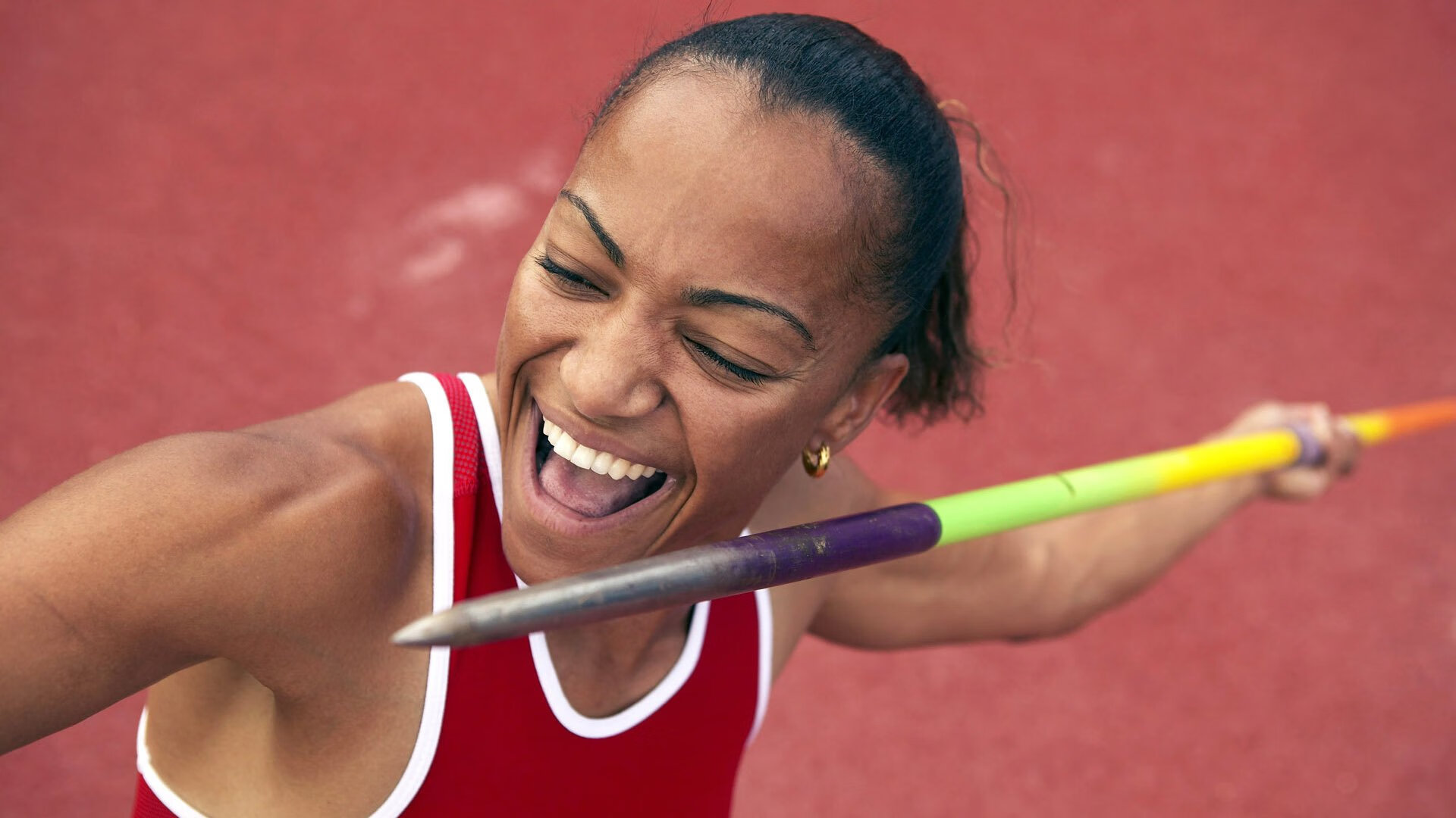 赛场奇迹：车队在最后一分钟实现逆转